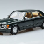 Mercedes 560 SEL W126 Tummanvihreä Metallic Norev 1:18