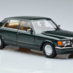 Mercedes 560 SEL W126 Tummanvihreä Metallic Norev 1:18 - image 5 of 7