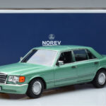 Mercedes 560 SEL W126 Vaaleanvihreä Norev 1:18 - image 7 of 7