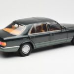 Mercedes 560 SEL W126 Night Vihreä Metallic Dealer Edition Norev 1:18 B66040626 - image 3 of 8