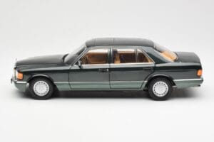 Mercedes 560 SEL W126 Night Vihreä Metallic Dealer Edition Norev 1:18 B66040626 Metalli — kuva 4 / 8