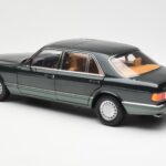 Mercedes 560 SEL W126 Night Vihreä Metallic Dealer Edition Norev 1:18 B66040626 - image 7 of 8