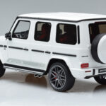 Mercedes AMG G63 Edition 55 W463 Valkoinen GT Spirit 1:18 - image 5 of 6