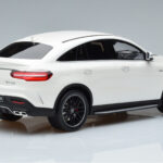 Mercedes AMG GLE 63S C292 Coupe Valkoinen GT Spirit 1:18 - image 2 of 6