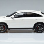 Mercedes AMG GLE 63S C292 Coupe Valkoinen GT Spirit 1:18 - image 3 of 6