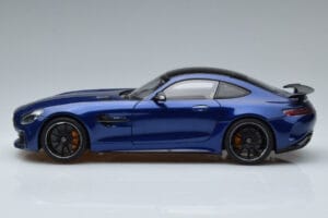 Mercedes AMG GT R C190 Briljanttisininen AUTOart 1:18 76334 Metalli — kuva 4 / 7