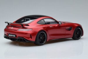 Mercedes AMG GT R C190 Kardinaalinpunainen AUTOart 1:18 76331 Metalli — kuva 3 / 7
