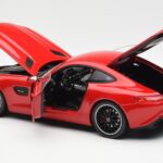 Mercedes AMG GT C190 Punainen Norev 1:18 183496 - image 5 of 8