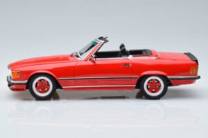 Mercedes AMG SL500 R107 Punainen Otto 1:18 OT962 Hartsi — kuva 3 / 6