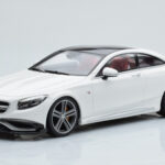 Mercedes Brabus 900 S-Class C222 Coupe Polar Valkoinen GT Spirit 1:18