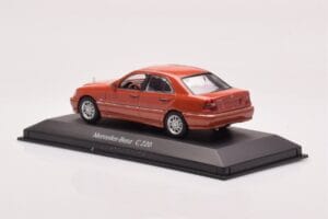 Mercedes C-Class W202 C220 Oranssi Metallic Dealer Edition Minichamps 1:43 B66005747 Metalli — kuva 3 / 4
