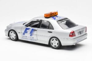 Mercedes C-Class W202 AMG Medical Car F1 1997 UT Models 1:18 26106 Metalli — kuva 5 / 6