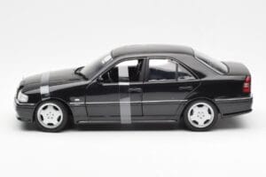 Mercedes C-Class W202 C36 AMG Musta Metallic UT Models 1:18 26102 Metalli — kuva 3 / 6