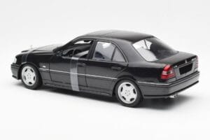 Mercedes C-Class W202 C36 AMG Musta Metallic UT Models 1:18 26102 Metalli — kuva 5 / 6