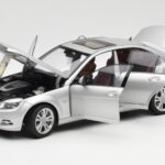 Mercedes C-Class W204 Avantgarde Hopea AUTOart 1:18 B66962368 - image 2 of 8