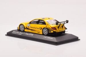 Mercedes C-Class W204 DTM Deutsche Post AMG Mercedes #17 D. Coulthard DTM 2010 Minichamps 1:43 400103817 Metalli — kuva 3 / 4
