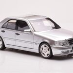 Mercedes C36 AMG W202 Hopea Otto 1:18 - image 4 of 6