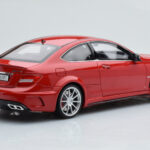 Mercedes C63 AMG W204 Black Series Punainen GT Spirit 1:18 - image 2 of 6