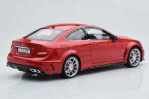 Mercedes C63 AMG W204 Black Series Punainen GT Spirit 1:18 GT065 Hartsi — kuva 2 / 6