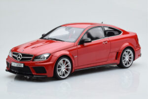 Mercedes C63 AMG W204 Black Series Punainen GT Spirit 1:18