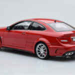 Mercedes C63 AMG W204 Black Series Punainen GT Spirit 1:18 - image 5 of 6