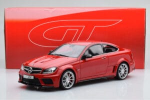 Mercedes C63 AMG W204 Black Series Punainen GT Spirit 1:18 GT065 Hartsi — kuva 6 / 6