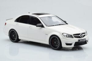Mercedes C63 AMG W204 Valkoinen GT Spirit 1:18 GT166 Hartsi — kuva 4 / 6