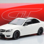 Mercedes C63 AMG W204 Valkoinen GT Spirit 1:18 - image 6 of 6