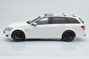 Mercedes C63 AMG S204 T-Model Valkoinen GT Spirit 1:18 GT147 Hartsi — kuva 3 / 8
