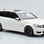 Mercedes C63 AMG S204 T-Model Valkoinen GT Spirit 1:18 - image 4 of 8