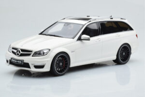 Mercedes C63 AMG S204 T-Model Valkoinen GT Spirit 1:18