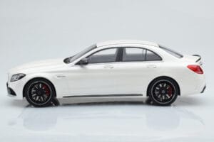 Mercedes C63S AMG W205 Valkoinen GT Spirit 1:18 B66960370 Hartsi — kuva 3 / 6