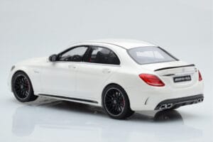 Mercedes C63S AMG W205 Valkoinen GT Spirit 1:18 B66960370 Hartsi — kuva 5 / 6