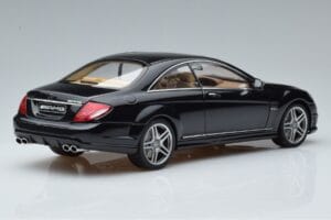 Mercedes CL63 AMG C216 Musta AUTOart 1:18 76169 Metalli — kuva 2 / 6