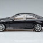 Mercedes CL63 AMG C216 Musta AUTOart 1:18 76169 Metalli - image 3 of 6