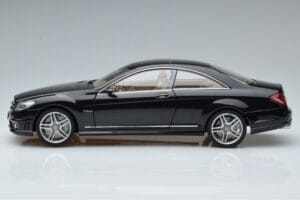 Mercedes CL63 AMG C216 Musta AUTOart 1:18 76169 Metalli — kuva 3 / 6