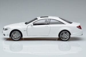 Mercedes CL63 AMG C216 Valkoinen AUTOart 1:18 76167 Metalli — kuva 3 / 6