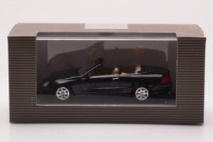 Mercedes CLK A209 Cabriolet Obsidian Musta Metallic Minichamps 1:43 B66961966 Metalli — kuva 4 / 4