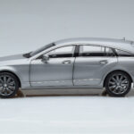 Mercedes CLS Shooting Brake X218 Alanite Harmaa Norev 1:18 - image 4 of 7