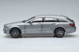Mercedes CLS Shooting Brake X218 Alanite Harmaa Norev 1:18 B66960117 Metalli — kuva 4 / 7
