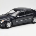 Mercedes E-Class W211 Sininen Metallic Kyosho 1:18 B66962147