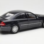 Mercedes E-Class W211 Sininen Metallic Kyosho 1:18 B66962147 - image 3 of 8