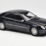 Mercedes E-Class W211 Sininen Metallic Kyosho 1:18 B66962147 - image 6 of 8