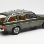 Mercedes 230T W123 T-Model Vihreä Metallic Norev 1:18 183730 - image 3 of 8