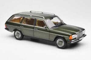 Mercedes 230T W123 T-Model Vihreä Metallic Norev 1:18 183730 Metalli — kuva 6 / 8