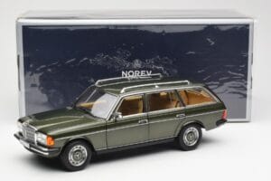 Mercedes 230T W123 T-Model Vihreä Metallic Norev 1:18 183730 Metalli — kuva 8 / 8