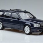 Mercedes E36 AMG S124 Sininen Otto 1:18 OT753 Hartsi - image 4 of 6