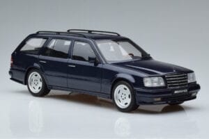 Mercedes E36 AMG S124 Sininen Otto 1:18 OT753 Hartsi — kuva 4 / 6