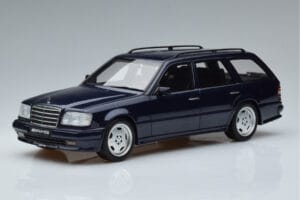 Mercedes E36 AMG S124 Sininen Otto 1:18 OT753 Hartsi