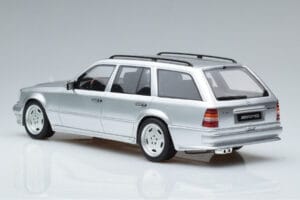 Mercedes E36 AMG S124 Hopea Otto 1:18 OT889 Hartsi — kuva 5 / 6